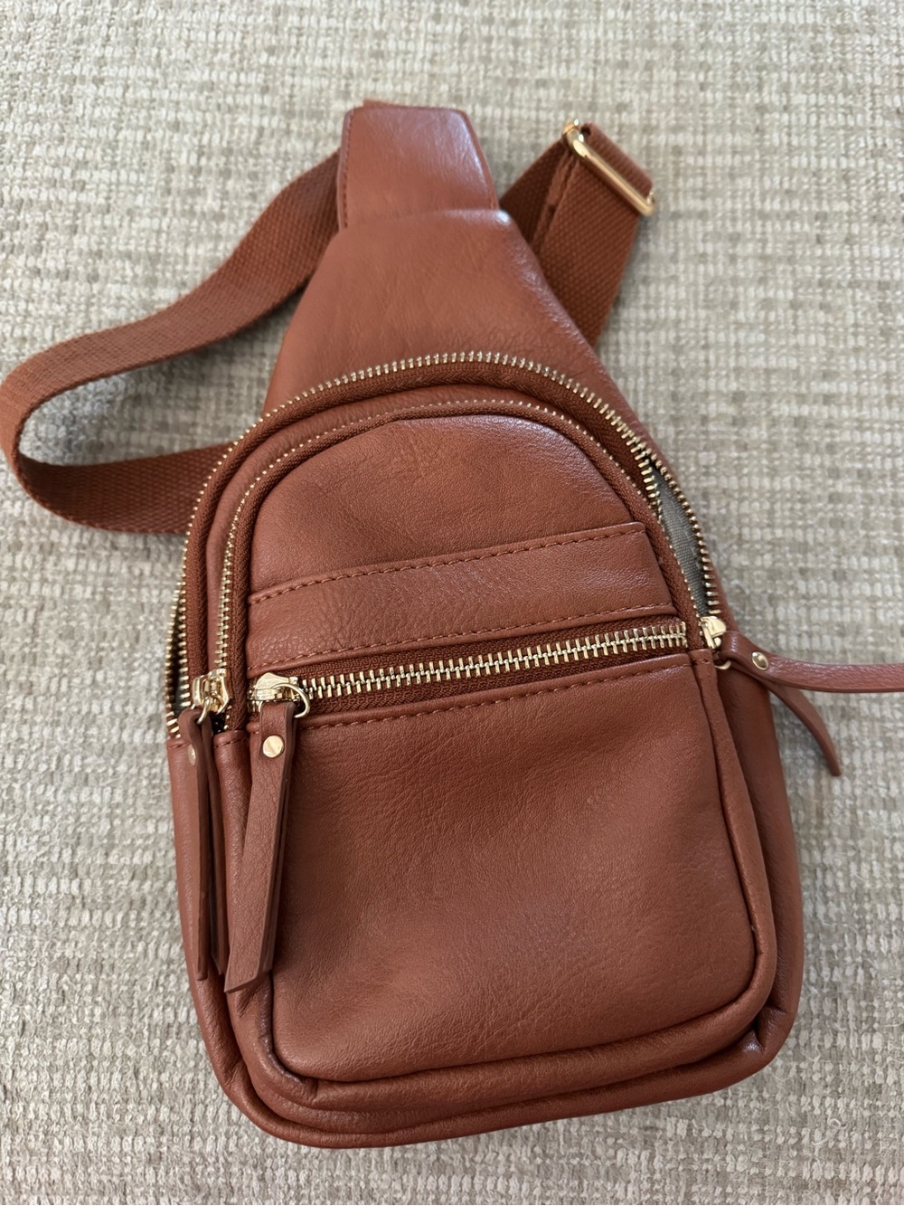 Miztique Women's Crossbody, EUC